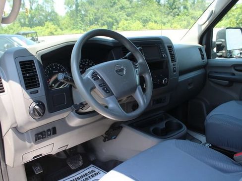 Used 2019 Nissan NV 3500 SL w/ Navigation Package RWD image 16