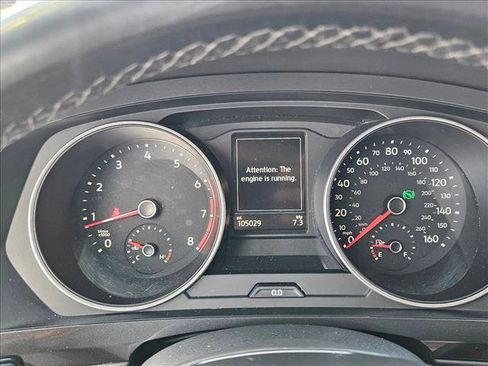 Used 2018 Volkswagen Tiguan SE AWD/4WD image 11