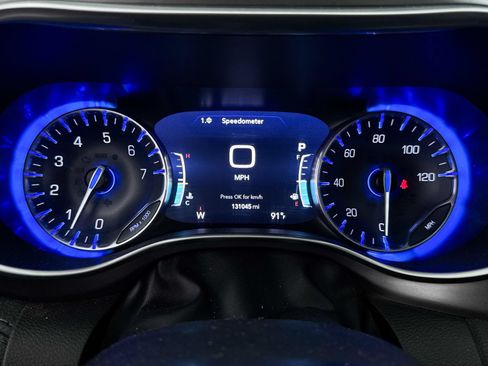 Used 2019 Chrysler Pacifica Limited FWD image 29