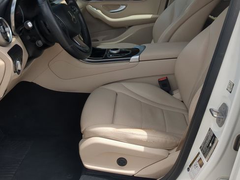 Used 2019 Mercedes-Benz GLC 300 image 10