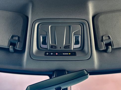 Used 2020 GMC Sierra 1500 Elevation w/ Elevation Value Package image 27