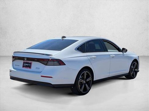 Used 2025 Honda Accord Sport image 5