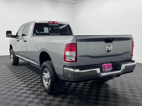 Used 2024 RAM 3500 Tradesman w/ Chrome Appearance Group AWD/4WD image 3