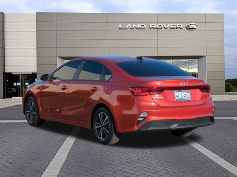 Used 2022 Kia Forte LXS image 7