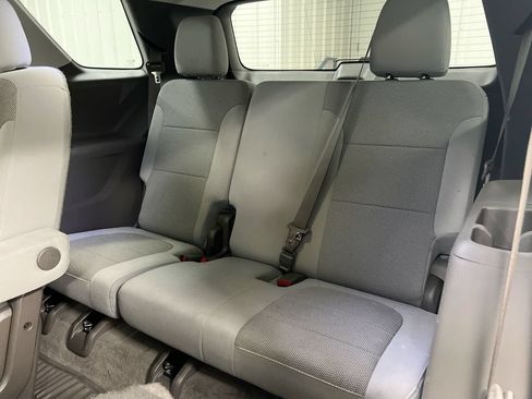 Used 2020 Chevrolet Traverse LT w/ LPO, 'HIT The Road' Package AWD/4WD image 23