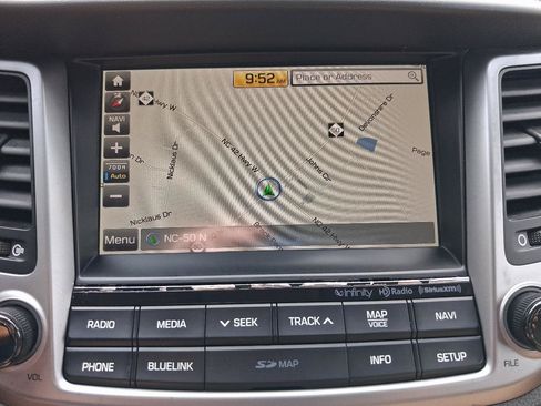 Used 2017 Hyundai Tucson SE Plus AWD/4WD image 13