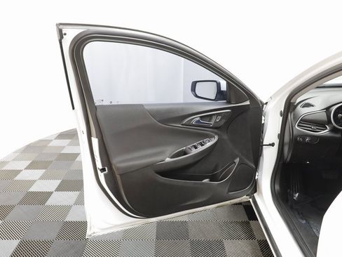 Used 2022 Chevrolet Malibu RS image 5