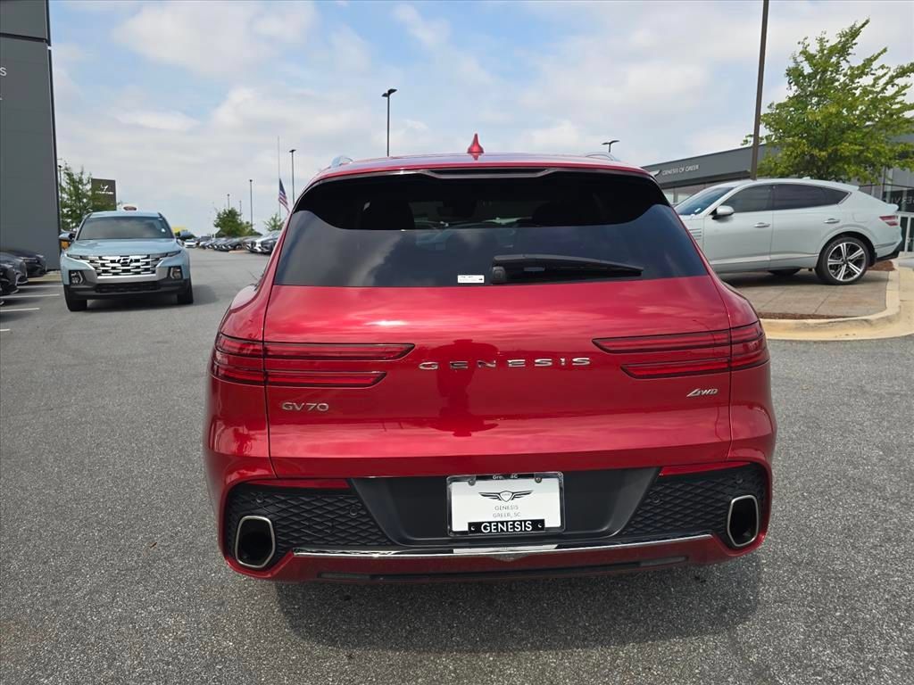 Used 2025 Genesis GV70 2.5T AWD/4WD image 4