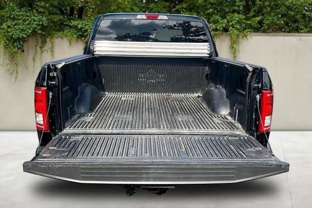 Used 2017 Ford F150 XLT AWD/4WD image 7