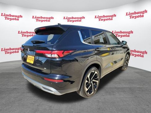 Used 2024 Mitsubishi Outlander SE image 25