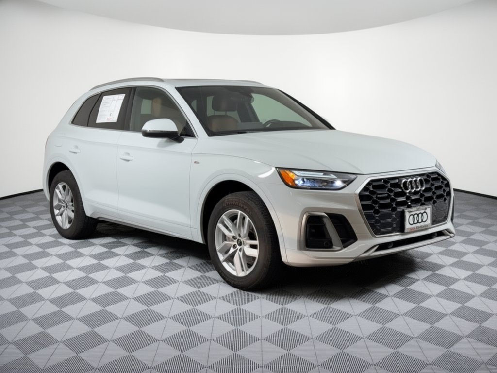 Used 2023 Audi Q5 2.0T Premium w/ Convenience Package AWD/4WD image 7