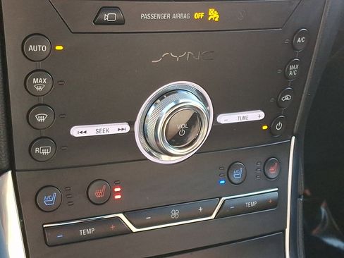 Used 2020 Ford Edge Titanium w/ Equipment Group 301A image 16