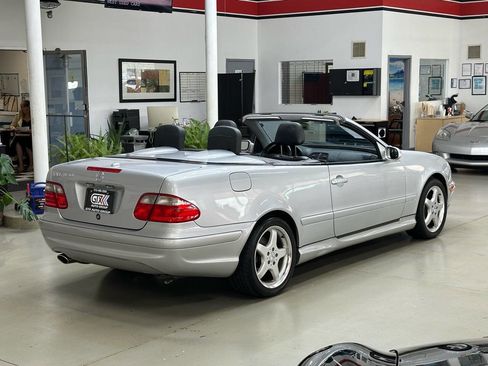 Used 2002 Mercedes-Benz CLK 430 Cabriolet image 4