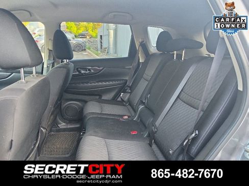 Used 2019 Nissan Rogue SV AWD/4WD image 10