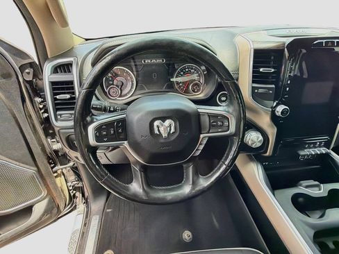 Used 2019 RAM 1500 Laramie AWD/4WD image 11