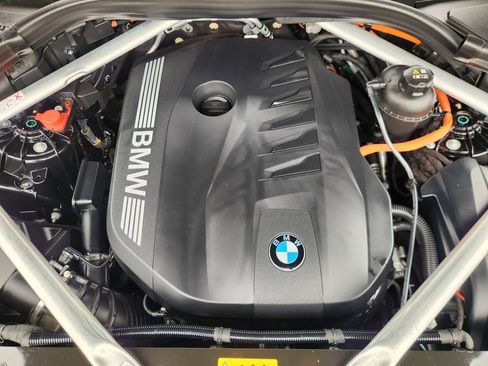 Used 2025 BMW X5 xDrive50e AWD/4WD image 29