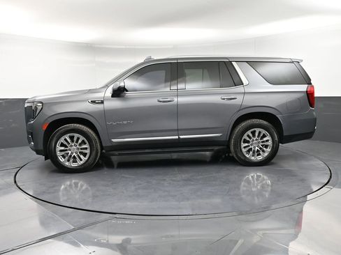 Used 2021 GMC Yukon SLT w/ SLT Premium Package image 2