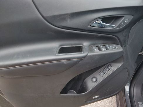 Used 2020 Chevrolet Equinox Premier image 12