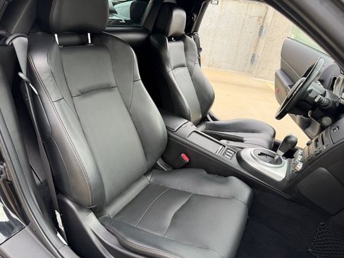 Used 2006 Nissan 350Z Grand Touring RWD image 25
