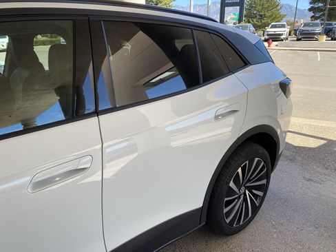 Used 2024 Volkswagen ID.4 Pro AWD/4WD image 50