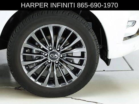 Used 2024 INFINITI QX80 Sensory image 15