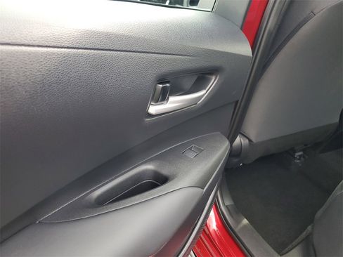 Used 2023 Toyota Corolla SE image 15