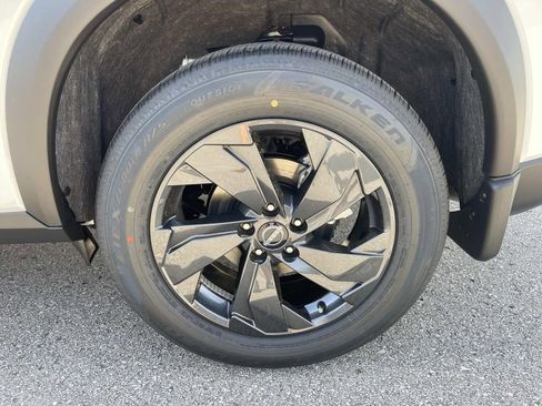 New 2026 Nissan Rogue SV FWD image 11