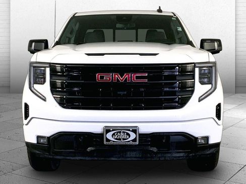 Used 2022 GMC Sierra 1500 Elevation w/ Elevation Premium Package AWD/4WD image 2
