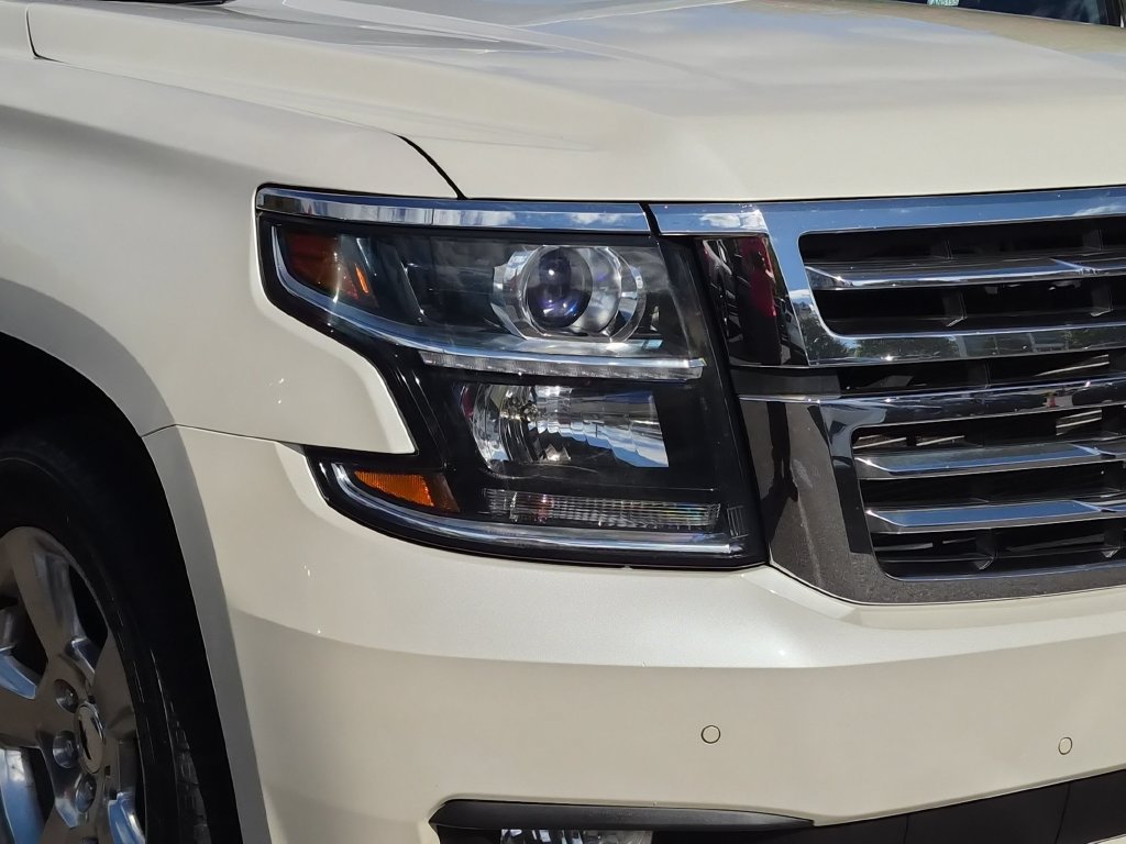 Used 2015 Chevrolet Suburban LT AWD/4WD image 16