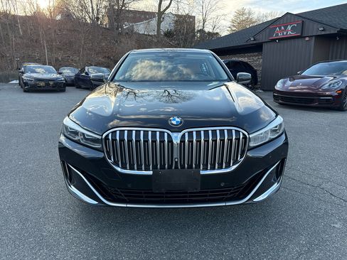 Used 2020 BMW 740i xDrive w/ Cold Weather Package image 8
