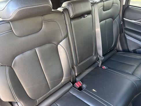 Certified 2022 Jeep Grand Cherokee Limited w/ Luxury Tech Group II image 25