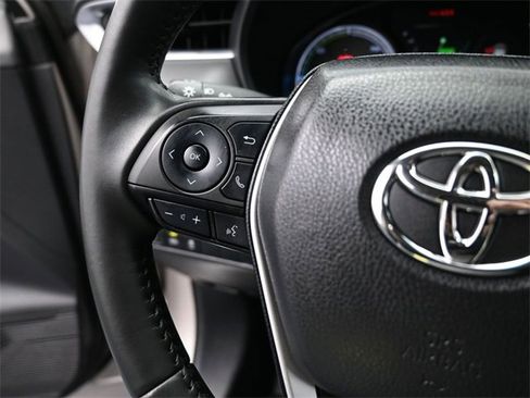 Used 2024 Toyota Venza LE image 29