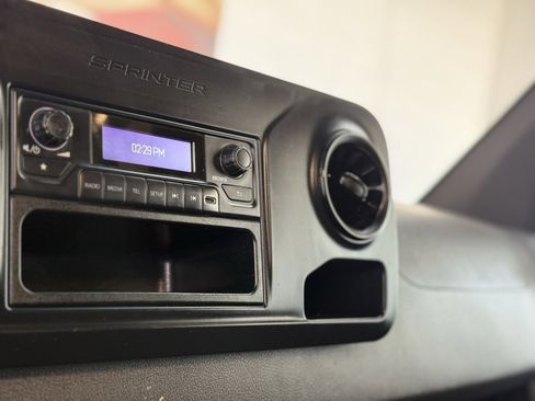 Used 2019 Mercedes-Benz Sprinter 144 image 41