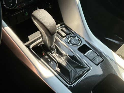 Used 2024 Mitsubishi Eclipse Cross SE AWD/4WD image 20