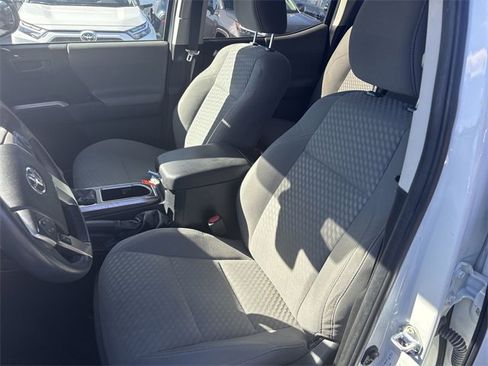 Used 2022 Toyota Tacoma SR5 image 12