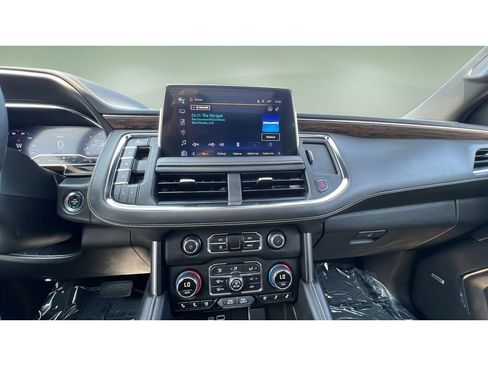 Certified 2024 Chevrolet Tahoe Premier w/ Premium Package AWD/4WD image 17