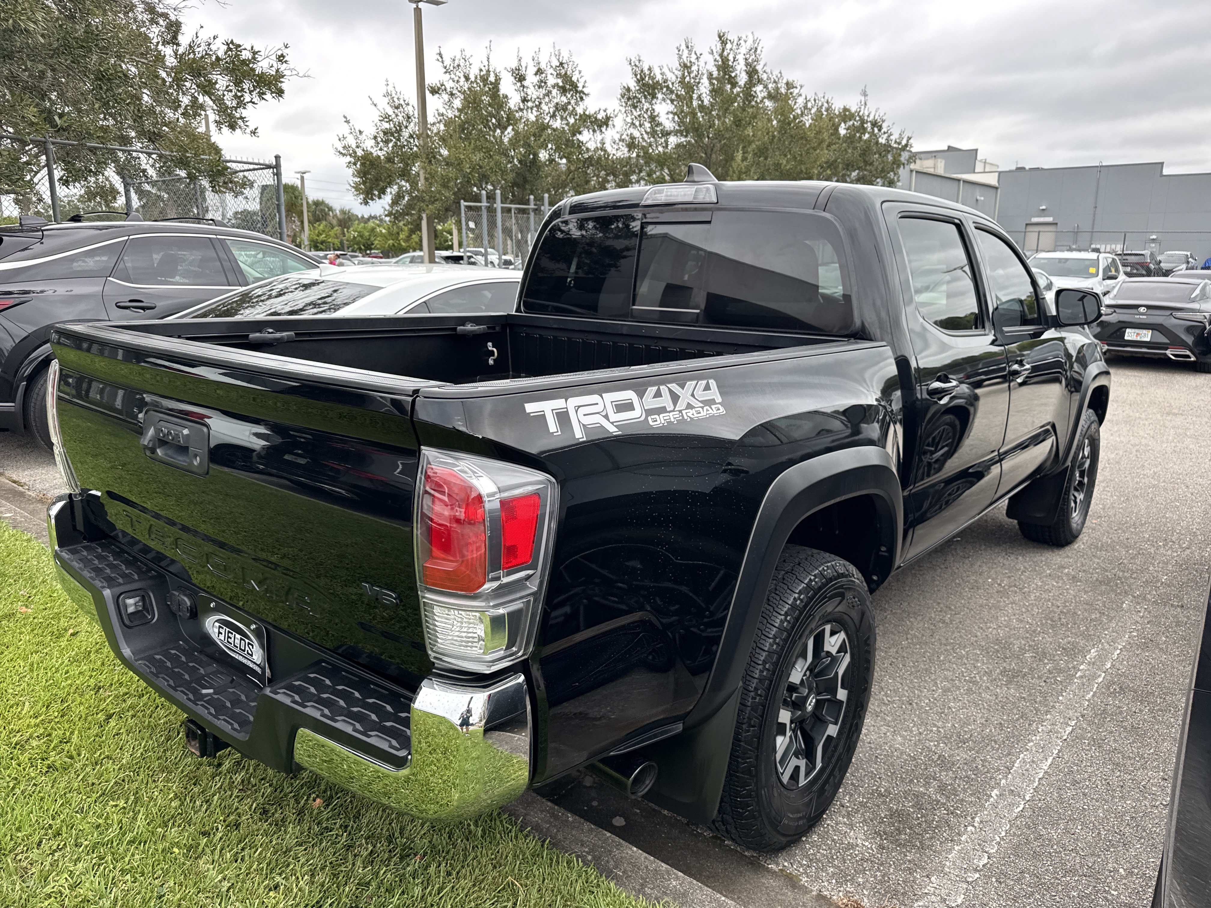 Used 2021 Toyota Tacoma TRD Off-Road AWD/4WD image 2