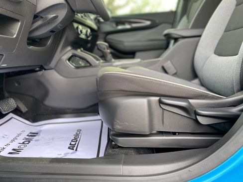 Used 2025 Chevrolet TrailBlazer LS w/ LS Convenience Package image 21