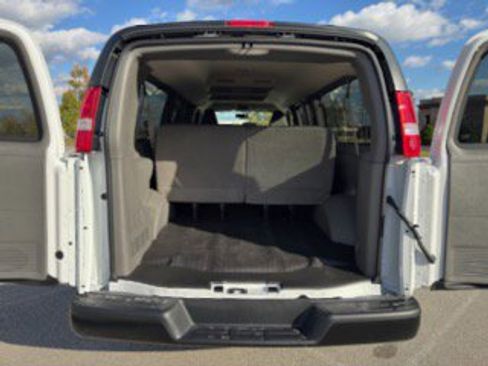 New 2025 Chevrolet Express 3500 LS image 26