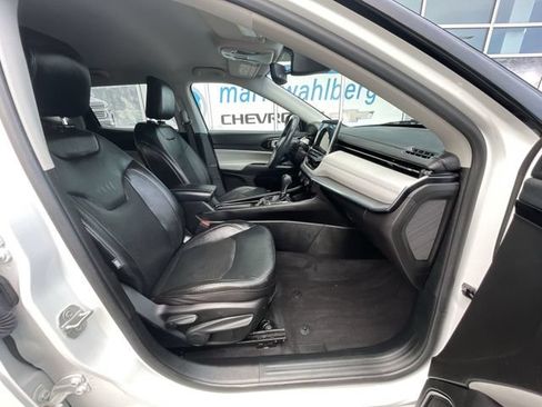 Used 2022 Jeep Compass Limited AWD/4WD image 27