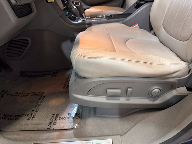 Used 2015 Chevrolet Traverse LTZ AWD/4WD image 11