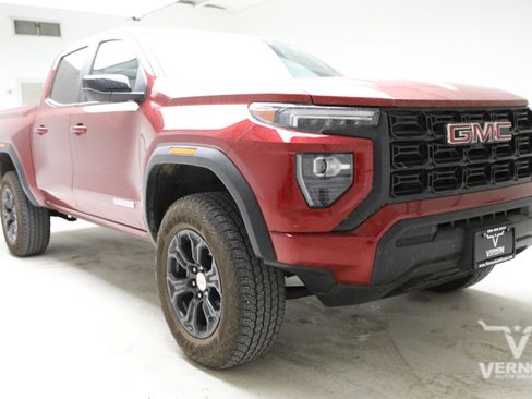 Used 2024 GMC Canyon Elevation image 6