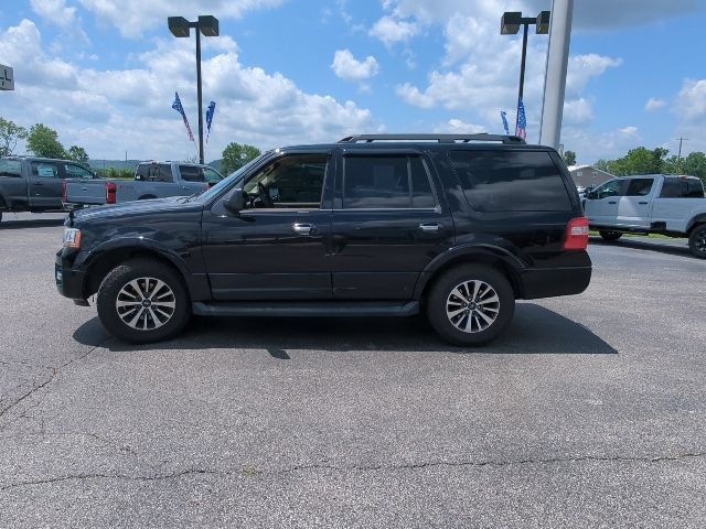 Used 2017 Ford Expedition XLT w/ Equipment Group 202A AWD/4WD image 14