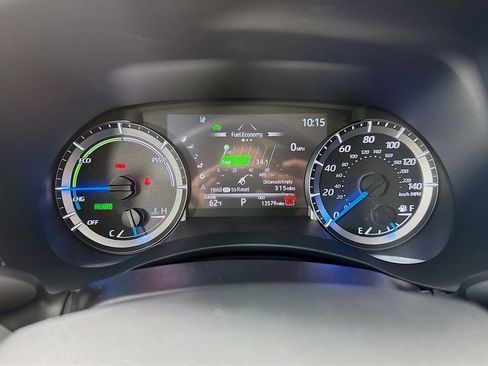 Used 2025 Toyota Highlander XLE image 34