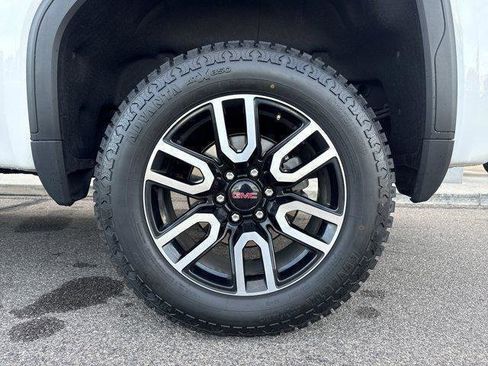 Used 2024 GMC Sierra 1500 AT4 w/ Technology Package image 34