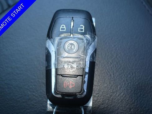 Used 2017 Ford Explorer XLT w/ Equipment Group 202A AWD/4WD image 5