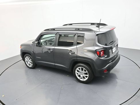 Used 2020 Jeep Renegade Latitude FWD image 27