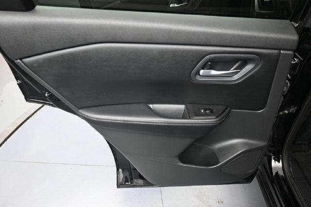 Used 2026 Nissan Rogue SV FWD image 26