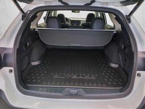 Certified 2025 Subaru Outback Onyx Edition image 6