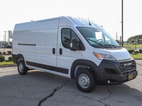 New 2026 RAM ProMaster 3500 w/ Convenience Group FWD image 3
